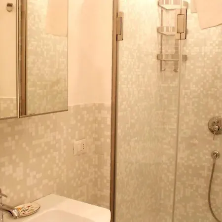 Serenas Beach Side Apt With Parking And Ac *