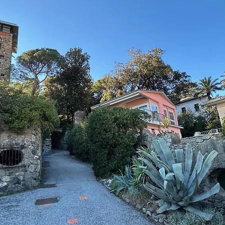 Serenas Beach Side Apt With Parking And Ac *